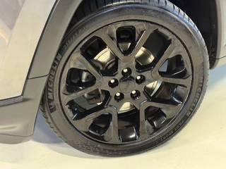 Jeep Compass Jeep Compass 1.3T Night Eagle Liberty Edition | Camera | Climate Control | 19'' Inch - afbeelding nr 42