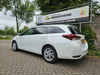 Toyota Auris Toyota Auris 1.8 Hybrid Dynamic, CAMERA, PANO DAK! - afbeelding nr 3
