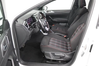 Volkswagen Polo Volkswagen Polo 2.0 TSI GTI (PANORAMADAK, NL-AUTO, NAVIGATIE, ACHTERUITRIJCAMERA, AUTOMAAT, CRUISE ADAPTIEF, PARKEERSENSOREN) - afbeelding nr 8