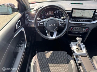 Kia XCeed XCeed 1.6 PHEV Luxe uitvoering  Nieuwe Type & Logo 18 inch Velgen , Stoel Verwarming , Key Less entry , Dodehoek detectie , Electr. Stoel met geheugen , Elect achterklep , Navi - Camera , Parkeerhulp voo & achter, Priveglas - afbeelding nr 21