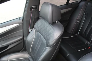 BMW 5 Serie BMW 5-serie 530i High Executive M-Sport/Schuifdak/Trekhaak - afbeelding nr 48