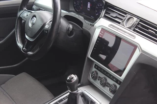 Volkswagen Passat Volkswagen Passat 1.4 TSI 125pk BMT Comfortline Business | Orig. NL | Trekhaak | Virtual dashboard | Carplay | - afbeelding nr 54