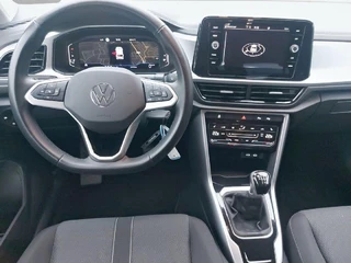 Volkswagen T-Roc Volkswagen T-Roc 1.0 TSI Life airco,navigatie,virtueeldashbord,parkeersensoren,stoelverwarming, - afbeelding nr 13