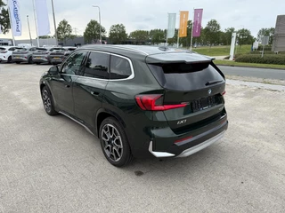 BMW iX1 BMW iX1 eDrive20 67 kWh 204pk | X-Line | Travel Pack  | Innovation Pack | Adaptieve cruise controle | HiFi System Harman Kardon | Panoramadak | Head up Display - afbeelding nr 10