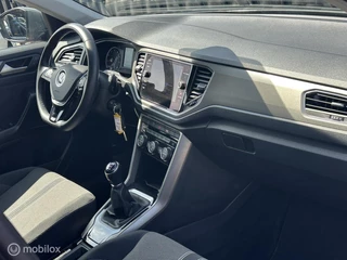 Volkswagen T-Roc Volkswagen T-Roc 1.5 TSI Style + APPLE CARPLAY - afbeelding nr 7