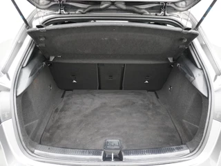 Mercedes-Benz A-Klasse Mercedes-Benz A-klasse 200 AMG Line RIJKLAARPRIJS INCL. 12 MND. BOVAGGARANTIE | PANO | CAMERA | AMBILIGHT - afbeelding nr 11