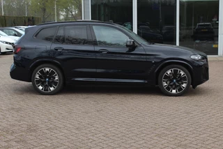 BMW iX3 BMW iX3 High Executive 80 kWh / SoH 99% / Trekhaak / Panoramadak / 360Camera / Head-up / 20'' / Leder / Harman Kardon / Sfeerverlichting / Dodehoek / DAB / Stoelverwarming / ACC - afbeelding nr 6