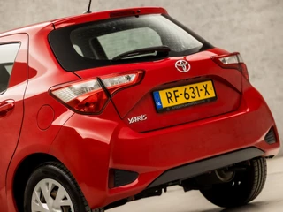 Toyota Yaris Toyota Yaris 1.0 VVT-i Sport (AIRCO, BLUETOOTH, ELEK RAMEN, SPORTSTOELEN, MULTIFUNCTIONEEL STUURWIEL, NIEUWE APK, NIEUWSTAAT) - afbeelding nr 11