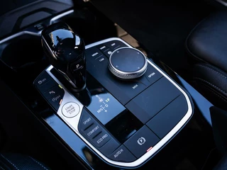 BMW 1 Serie BMW 1-serie M135i xDrive High Executive|PANO|MAXTON|19'' - afbeelding nr 26