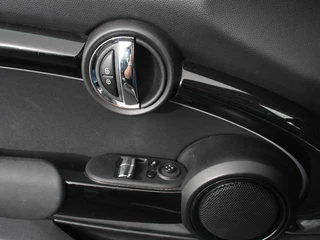 MINI Cooper Mini Mini 1.5 Cooper Essential Trim Climate control Navigatie Cruise control LED Parkeersensoren Apple carplay/ Android Auto Lichtmetalen velgen - afbeelding nr 21