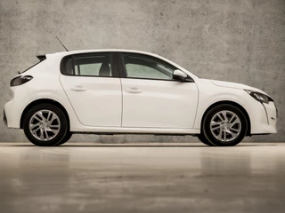 Peugeot 208 Peugeot 208 1.2 PureTech Sport (APPLE CARPLAY, GROOT NAVI, 360 CAMERA, SPORTSTOELEN, LM VELGEN, LANE ASSIST, CRUISE, NIEUWSTAAT) - afbeelding nr 4