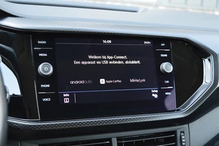 Volkswagen T-Cross Volkswagen T-Cross 1.0 TSI Life Business Rijklaarprijs-Garantie Apple CarPlay airco 16 Inch - afbeelding nr 17