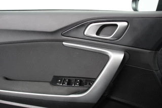 Kia Ceed Sportswagon Kia Ceed Sportswagon 1.0 T-GDi Prestige | Navigatie | Apple Carplay / Android Auto | Climate Control | Cruise Control | Camera | Dab | Lichtmetalen Velgen | Lane Assist | Privacy Glass | - afbeelding nr 15