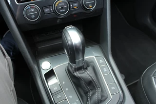 Volkswagen Tiguan Volkswagen Tiguan 1.5 TSI 150pk ACT R-Line DSG7 NL-Auto NAP Panoramadak Clima Cruise Navi Leder Keyless Dig. Cockpit El. Klep Trekhaak 1300kg - afbeelding nr 18
