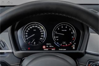 BMW X2 BMW X2 sDrive20i M-Sport High Ex Shadow Navi Trekhaak 19