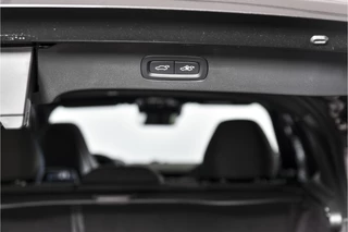 Lynk & Co 01 | 360 Camera | 7.4 kWh boordlader | Donkere hemel | S/K-panodak | Adapt. Cruise | Memory | Elek. klep | LM 20