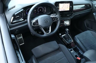 Volkswagen T-Roc Volkswagen T-Roc 1.5 TSI / 3x R-Line / Black Style / 150PK / DSG / Navi / Camera / VC / Trekhaak / 18