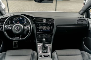 Volkswagen Golf Volkswagen Golf 2.0 TSI 4Motion R Pano Camera ACC - afbeelding nr 16