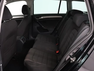 Volkswagen Golf Volkswagen Golf 1.0 TSI Busness Edition Connected | Camera |  Trekhaak | Sportstoelen | Navigatie | Climate control | Cruise control - afbeelding nr 6