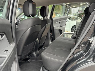 Kia Sportage Kia Sportage 1.6 GDI DynamicLine 2015 Nette auto Navi Clima - afbeelding nr 24