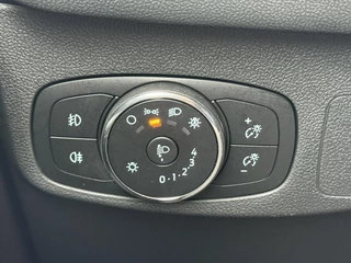 Ford Focus Ford Focus 1.0 EcoBoost Hybrid Active | 155pk Automaat | Adaptive cruise control | Winter Pack | Dodehoeksensoren | Camera | Privacy glass - afbeelding nr 25