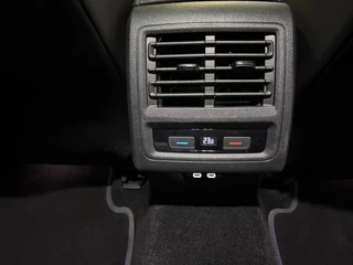 Volkswagen Golf Volkswagen Golf 2.0 TSI R 4Motion Performance AKRA, PANO - afbeelding nr 26