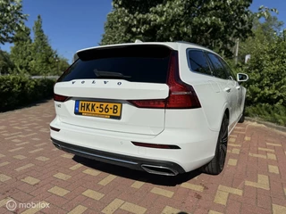 Volvo V60 Volvo V60 2.0 T6 Recharge AWD R-Design / Carplay - afbeelding nr 10