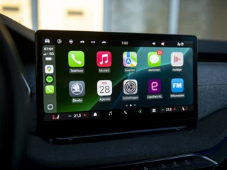 Škoda Octavia | Matrix LED | Lodge Interieur | Chrome pakket | Stoel-, Stuur- & voorruitverwarming | Navi 13inch | Wireless App-connect | El. achterklep m.sensor | ACC | Winterpakket - afbeelding nr 14