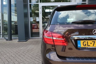 Mercedes-Benz B-Klasse Mercedes-Benz B-Klasse 180, Trekhaak, Lederen Bekleding, Navi, LED, etc. - afbeelding nr 11