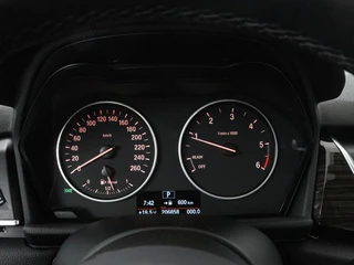 BMW 2 Serie BMW 2-serie Active Tourer 218d | Panoramadak | Sportstoelen | Trekhaak |  Full LED | Climate control | Parkeerhulp | Cruise control | Bluetooth - afbeelding nr 18