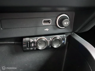 Škoda Fabia Skoda Fabia 1.0 TSI Monte Carlo LED Trekhaak Stoelverwarming - afbeelding nr 29
