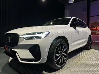 Volvo XC60 Volvo XC60 2.0 T6 Plug-in hybrid AWD Plus Dark *Pano*HKSound*Leder*Memory* - afbeelding nr 22