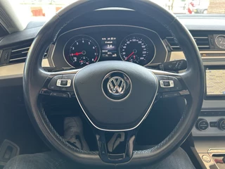 Volkswagen Passat Volkswagen Passat Variant 1.4 TSI ACT Highline Business R navi/camera airco/ecc apk - afbeelding nr 14