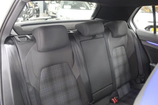 Volkswagen Golf Volkswagen Golf 1.4 eHybrid GTE 245PK IQ Light Panoramadak - afbeelding nr 35