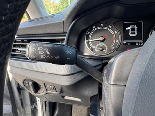 Škoda Scala Airco/Lichtmetalen velgen/Cruise control - afbeelding nr 20