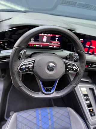 Volkswagen Golf Volkswagen Golf 2.0 TSI R 4Motion|Akrapovic|Panorama|Performance - afbeelding nr 62