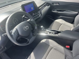 Toyota C-HR Toyota C-HR 2.0 Hybrid 184pk Dynamic - afbeelding nr 4