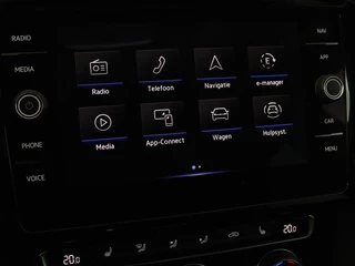 Volkswagen Passat Volkswagen Passat 1.4 TSI PHEV GTE Business | Adaptive cruise |  Camera | Carplay | Stoelverwarming | Massage | Navigatie | Full LED - afbeelding nr 29