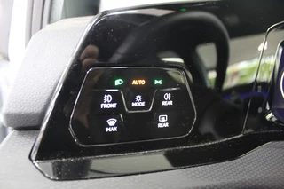 Volkswagen Golf Volkswagen Golf 1.4 eHybrid GTE 245PK IQ Light Panoramadak - afbeelding nr 11