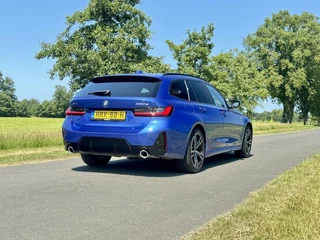 BMW 3 Serie BMW 330e Touring xDrive M-Sport|Driv. Ass. Prof|Pano|H&K|Head up|Zeer compleet|Topstaat! - afbeelding nr 28