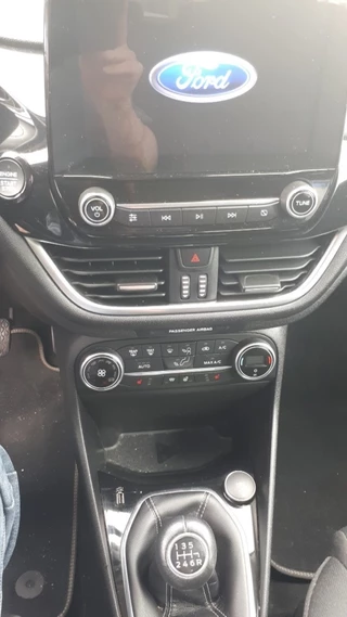 Ford Fiesta Ford Fiesta 1.0 Ecoboost Titanium CLIMA/CRUISE/RADIO DAB/NAVI/PDC+CAMERA/LMV/ENZ - afbeelding nr 11