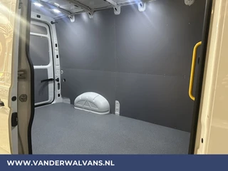 Volkswagen Crafter Volkswagen Crafter 2.0 TDI 140 pk L3H3 L2H2 Euro6 Airco | Camera | Apple Carplay | Cruisecontrol | Chauffeursstoel Android Auto - afbeelding nr 13