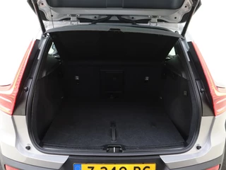 Volvo XC40 Volvo XC40 B4 Plus Dark | Trekhaak | Dodehoekdetectie | Achteruitrijcamera - afbeelding nr 34