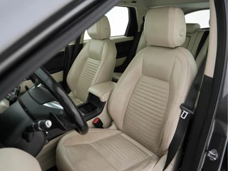 Land Rover Discovery Sport Aut.*WINDSOR-FULL-LEATHER | NAVI-FULLMAP | SHIFT-PADDLES | MEMORY-PACK | COMFORT-SEATS | PDC | CRUISE | ECC | TOWBAR | CAMERA | XENON | HEATED-SEATS | LANE-ASSIST | 19