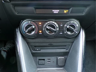 Mazda 2 Mazda 2 1.5 Skyactiv-G Dynamic+ NAVI TEL CRUISECONT PARELMOER WIT METALIC... - afbeelding nr 23