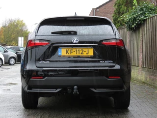 Lexus NX Lexus NX 300h| GROOT SCHERM | APPLE CARPLAY | TREKHAAK | CAMERA | DEALER ONDERHOUDEN | ORIGINEEL NEDERLANDS | - afbeelding nr 32