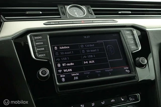 Volkswagen Passat Volkswagen Passat Variant GTE 1.4 TSI 204PK DSG Highline Plug-In Hybrid | MARGE | Vol Opties | 1e Eig | NL Auto | 54dkm | DEALERST - afbeelding nr 50