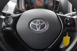 Toyota Aygo Toyota Aygo 1.0 VVT-i x-play / Camera / Navigatie / 15'' / Bluetooth / Airco - afbeelding nr 28