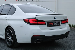 BMW 5 Serie BMW 5-serie 520i M-SPORT LASER MEMORY LEDER CAMERA SFEERVERLICHTING - afbeelding nr 3