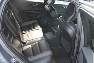 Volvo V60 Volvo V60 2.0 T6 TE AWD R-DESIGN. Originele trekhaak - afbeelding nr 22